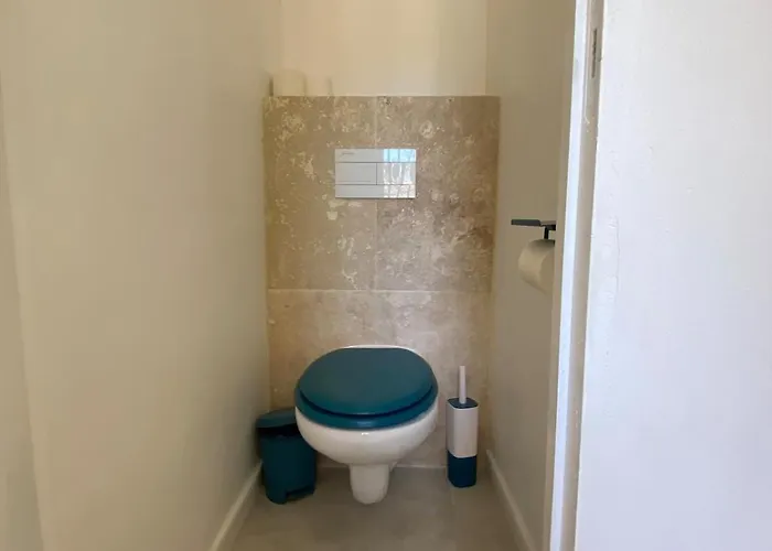 T2 Cosy Avec Terrasse - 5 Min Des Plages بيت للعطل